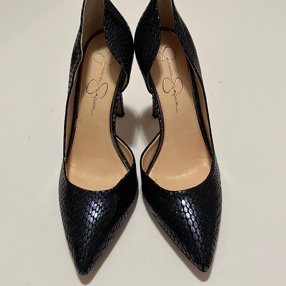 Jessica Simpson Navy Snakeskin Pumps size 9.5